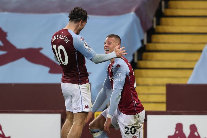 Claret & Blue กองทัพเอาชนะ ลิเวอร์พูล; พ่ายแพ้ครั้งที่ 4 PL